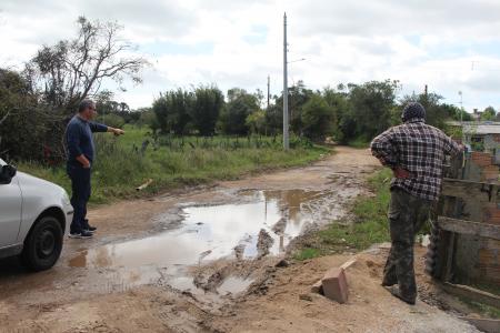 Vereador Marco Vivian fiscaliza estrada do Patronato