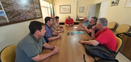Representantes da Casa de Cultura Juarez Teixeira visitaram a Câmara de Vereadores