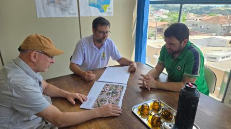 Presidente da Câmara inicia visitas às secretarias municipais