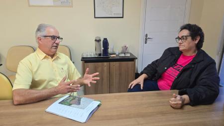 Presidente da Câmara recebe coordenadora do SINE