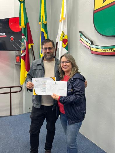 Rotary Club Maria Augusta recebe moção de aplausos da Câmara