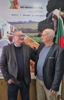 Avanços na infraestrutura escolar e apoio ao produtor rural são discutidos na capital