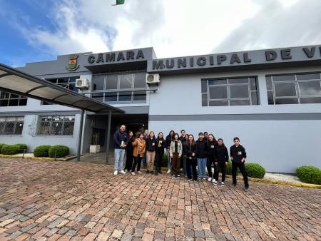 Escola Dagoberto Barcelos visita a Câmara de Vereadores