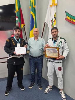 Equipe Brazuca Jiu-Jitsu recebe homenagem pela participação na Copa Prime
